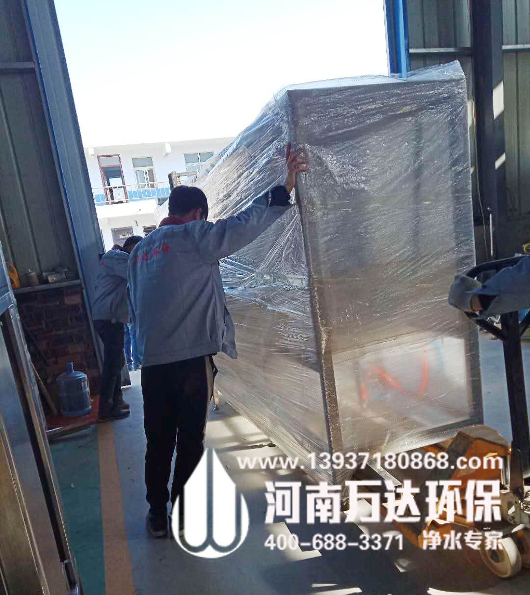 大桶純凈水生產(chǎn)設備廠(chǎng)家